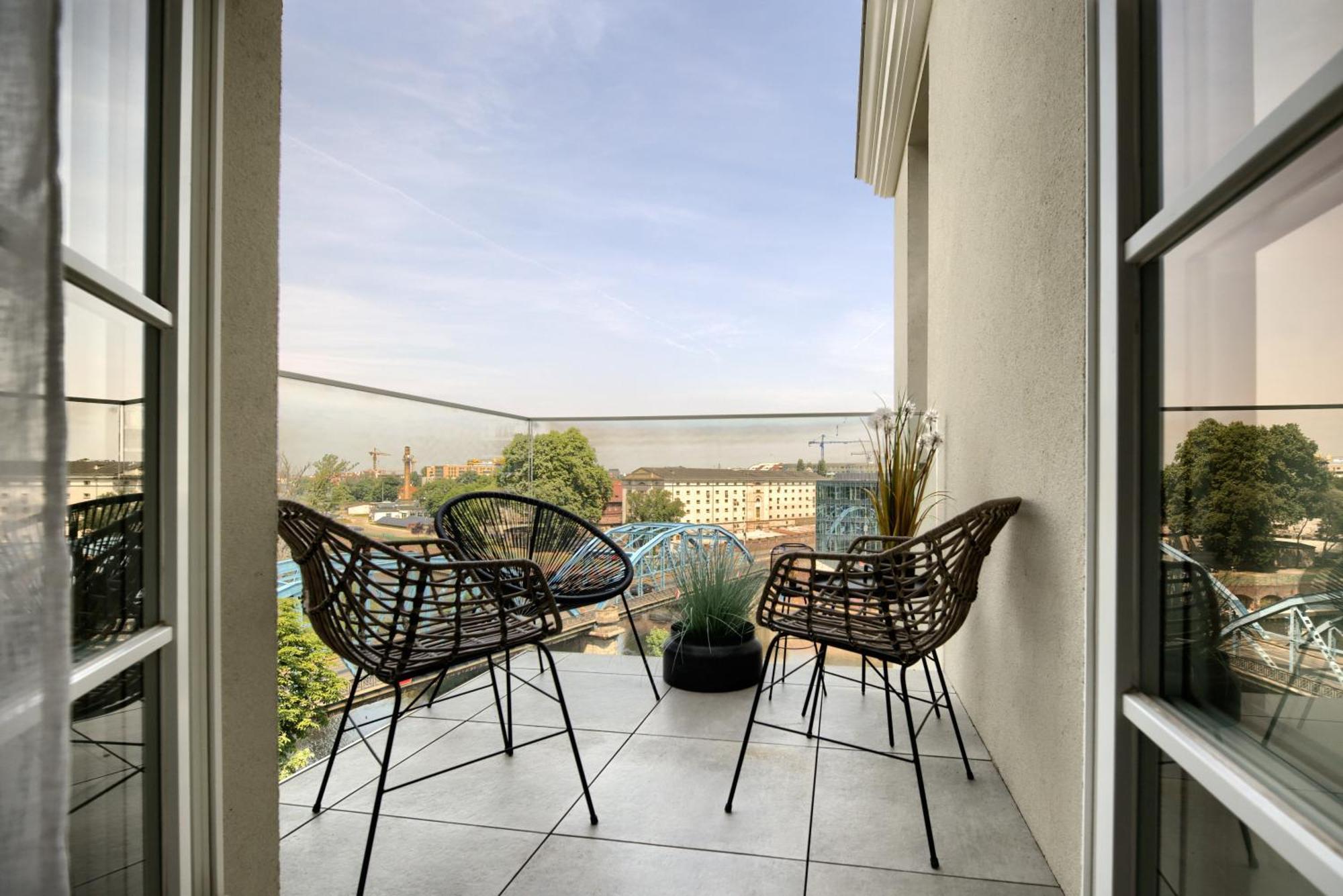 Aboutartapartments - By The River فروتسواف الغرفة الصورة